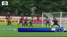 Jelang pertandingan big match Sabtu (30/6) malam, Persija dan Persib gelar latihan terakhir di Stadion PTIK, Kebayoran Baru.