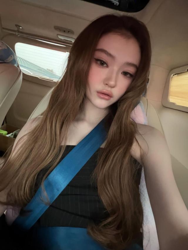 Ella (MEOVV)