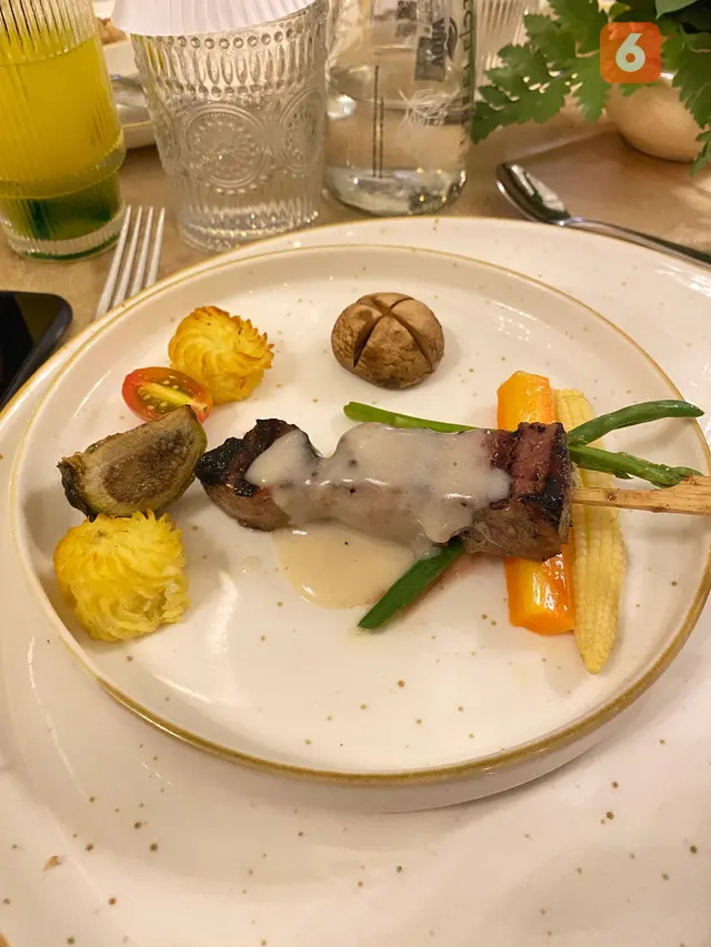 Pracimasana, Pracima Tuin, Mangkunegaran, Surakarta, Jawa Tengah