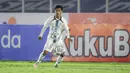 Pemuda kelahiran Blora, 21 Desember 2001 tersebut akan menjadi aset penting Timnas Indonesia di masa depan. Patut dinantikan kelanjutan sepak terjang Pratama Arhan sang Wonderkid Timnas Indonesia. (Bola.com/Bagaskara Lazuardi)