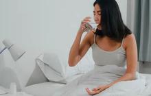 Benarkah Tidak Boleh Minum Air Putih Sebelum Tidur? Begini Penjelasan Ahli dan Riset