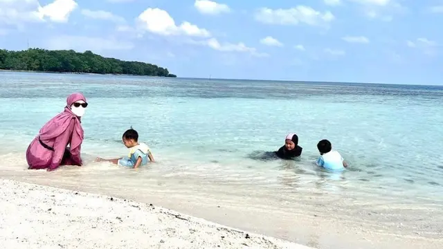 Inara Rusli dan anak (Instagram/mommy_starla)