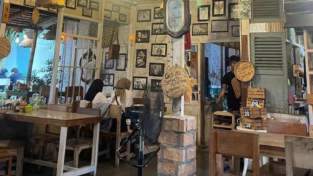 Warung Balek Kampoeng