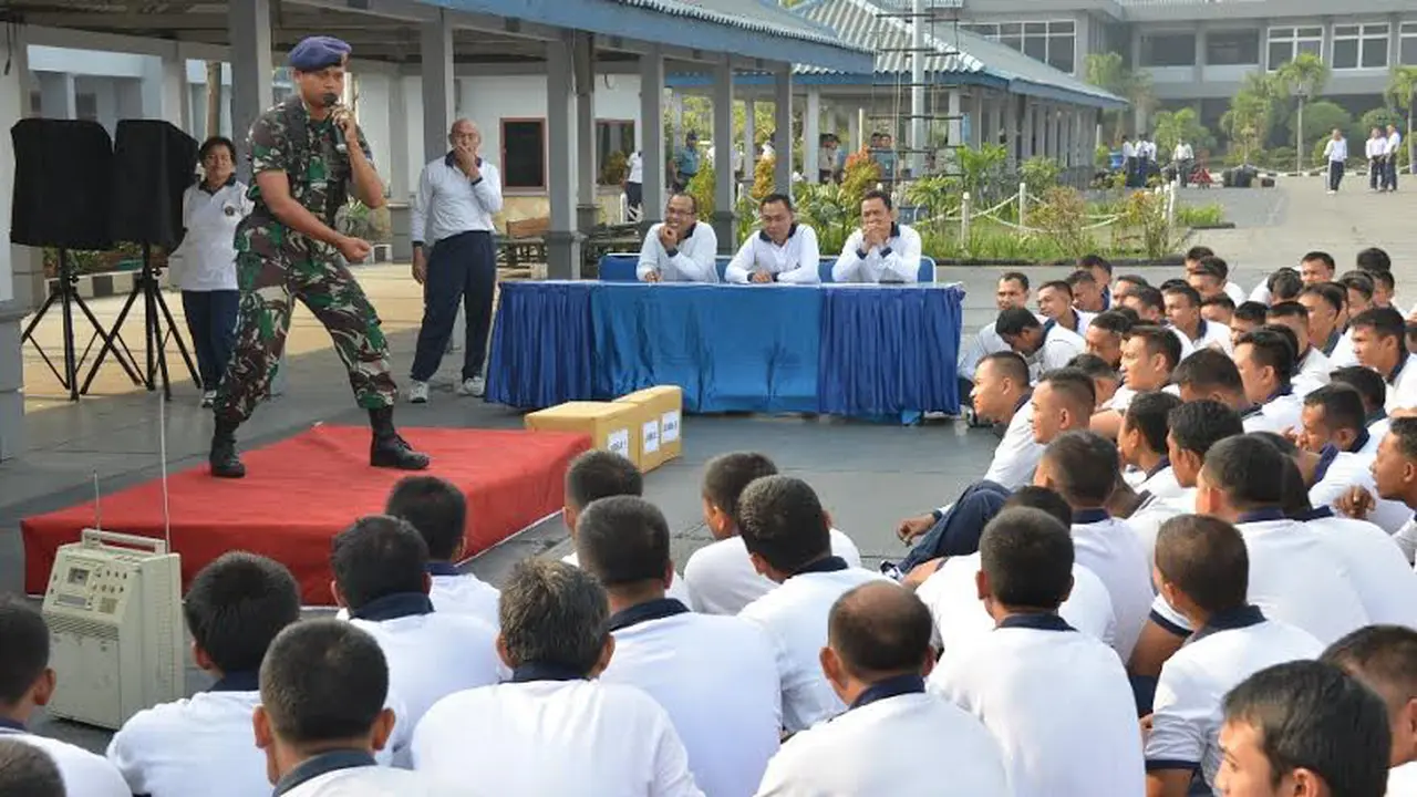 Lucunya Jika Tentara  Lakukan Stand Up Comedy