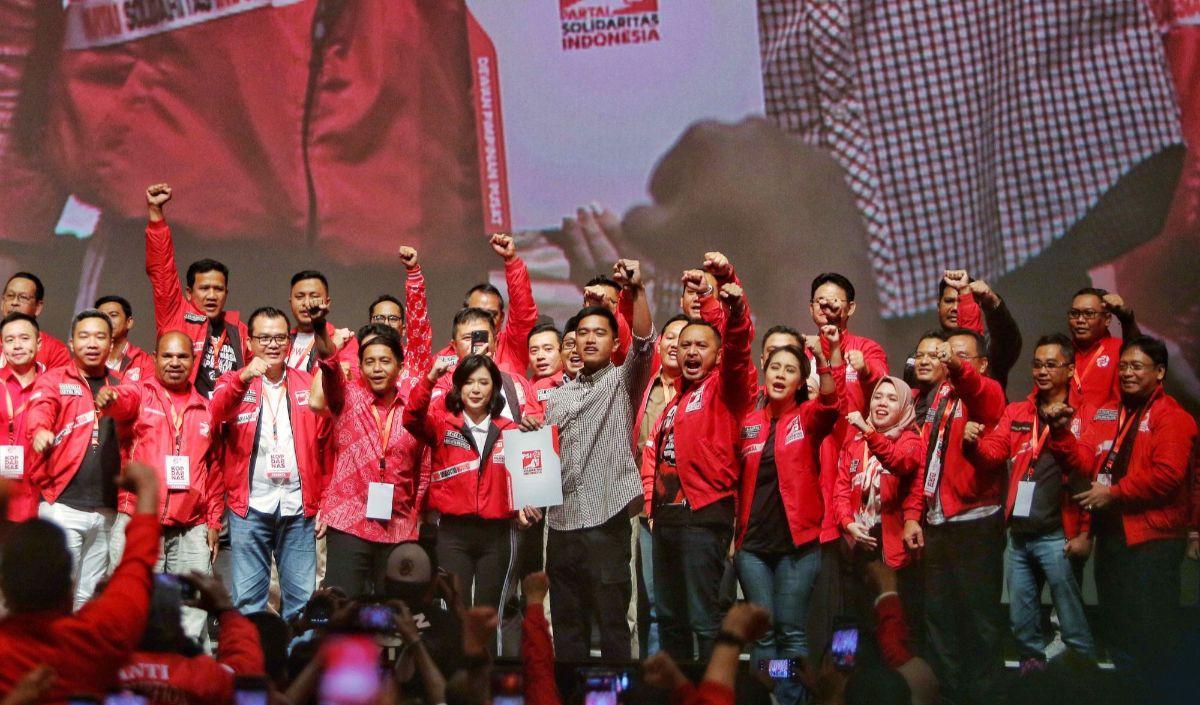 "Surat keputusan Dewan Pembina tentang pengangkatan Ketua Umum PSI menetapkan, Bro Kaesang Pangarep sebagai ketua berlaku sejak 2023 hingga 2028,"