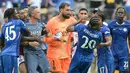 Puncaknya adalah saat pelatih PSG, Luis Enrique, terlibat langsung dalam perseteruan. Momen tersebut menjadi sorotan utama yang mencoreng perhelatan partai final. (AFP/Juan Mabromata)
