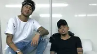 Gaya Neymar dengan kasu (Foto: Instagram Neymar)
