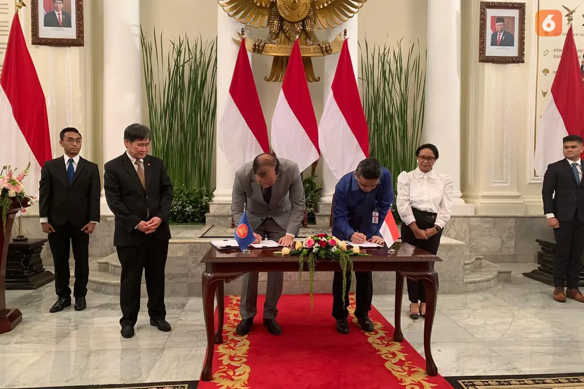 Penandatanganan Perjanjian Hibah Antara Pemerintah Republik Indonesia dan ASEAN untuk pelaksanaan repatriasi di Rohingya.