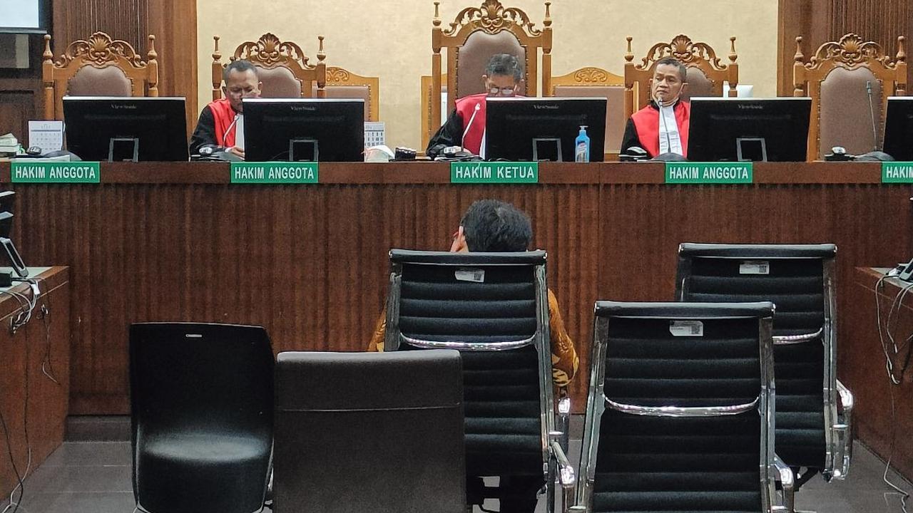 Hakim mengatakan uang pengganti tersebut harus dibayar Hasbi Hasan paling lama setelah satu bulan usai putusan memiliki kekuatan hukum tetap.<br>