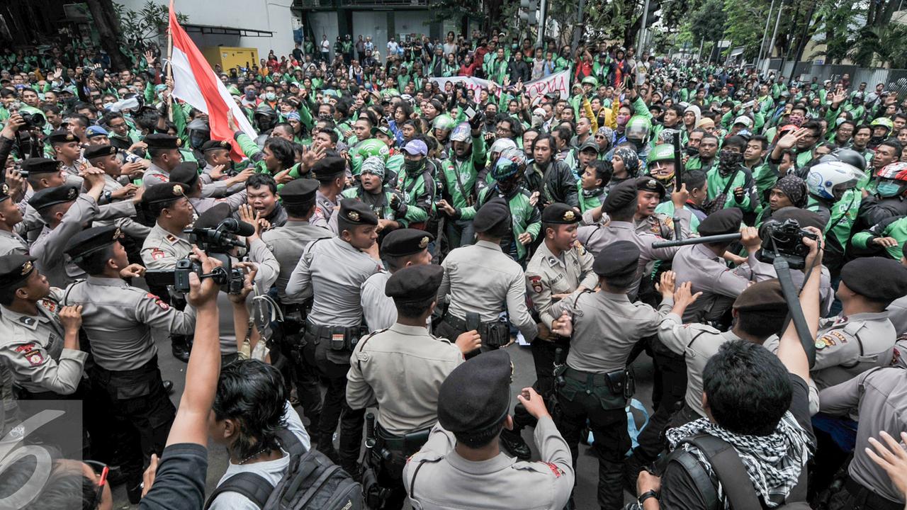 Oknum Mitra yang Larang Pengemudi Ojol Angkut Penumpang saat Demo Bakal Disanksi Tegas Gojek
