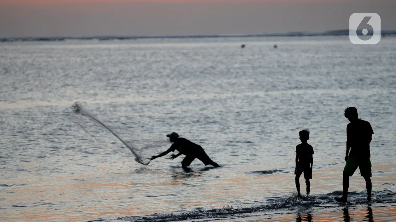 Keindahan Pantai Kelan di Samping Bandara Ngurah Rai