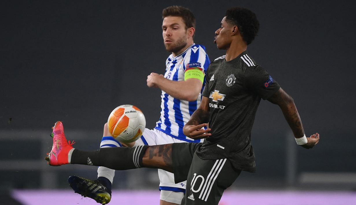 Asier Illarramendi. Gelandang Spanyol berusia 31 tahun ini didatangkan Real Sociedad dari Real Madrid pada 2015/2016 setelah sempat memperkuat Sociedad mulai 2009/2010 hingga 2012/2013. Ia menjabat kapten utama sejak 2017/2018. Musim ini baru bermain satu kali di semua ajang. (AFP/Marco Bertorello)