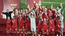Bayern Munchen berhasil mendapatkan gelar pertamanya di tahun 2021 ini. Pada Jumat (12/2/2021) dinihari tadi, pasukan Hansi Flick tersebut berhasil menjuarai Piala Dunia Antarklub 2020 dengan mengalahkan Tigres di partai final. (Foto: AP)
