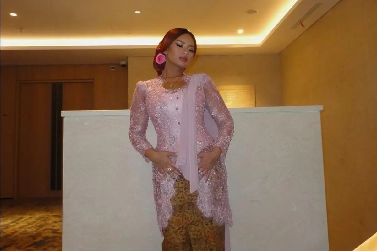 Zahwa Massaid Anggun Menggunakan Kebaya (Dok. Instagram @zahwamassaid).