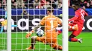 Pada menit ke-66, tendangan terukur Ousmane Dembele kembali menambah keunggulan PSG. (INA FASSBENDER/AFP)
