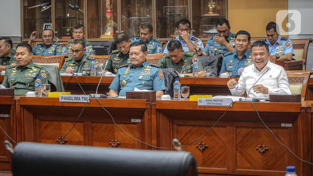 Komisi I DPR Gelar Raker Bareng Panglima TNI Dkk