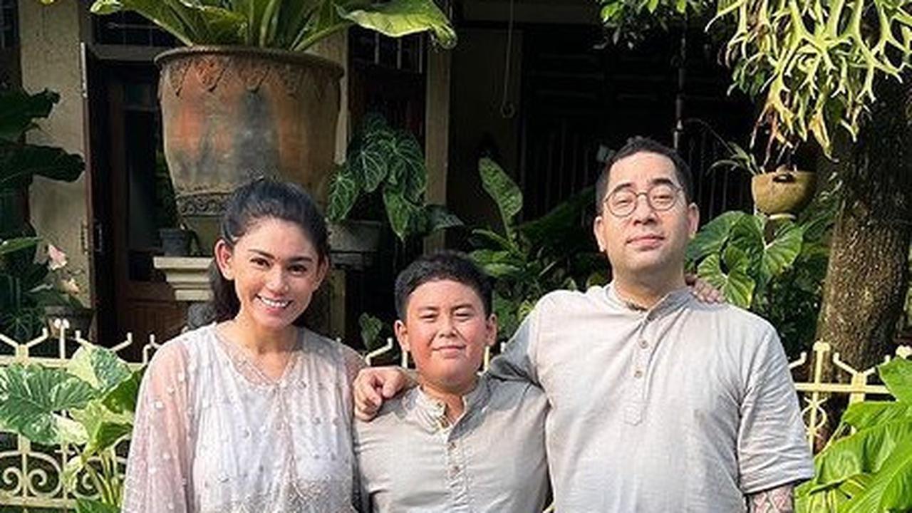 Kehidupan rukun Ichsan, Thalita, dan Rafello ini membuat publik berharap hubungan mereka naik ke pelaminan. Keduanya dianggap sudah cocok bahkan punya bounding yang baik dengan anak.