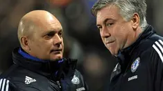 Chelsea's manager Carlo Ancelotti (R) and his assistant Ray Wilkins arrive for their English Premier League football match against Hull City at The KC Stadium in Hull, northern England, on February 2, 2010. AFP PHOTO/PAUL ELLIS