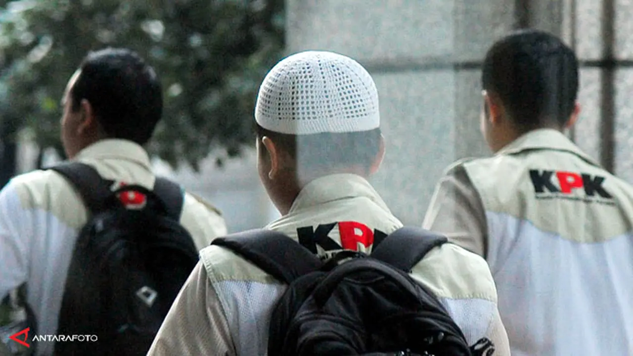 kpk-geledah-130627b.jpg