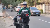 Cerita Arezoo, Pesepeda Iran yang Tempuh Ribuan Kilometer Keliling Asia