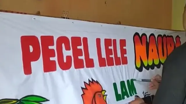 Proses Pembuatan Spanduk Pecel Lele