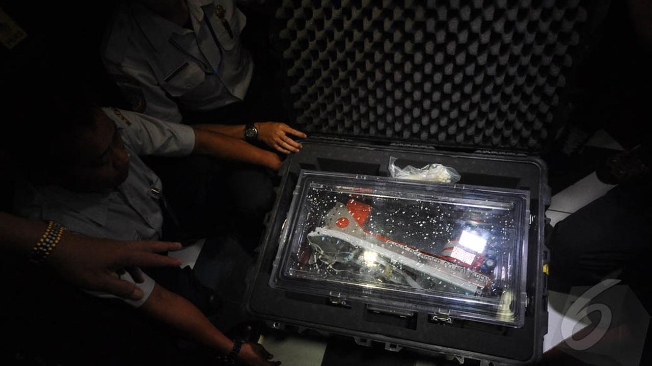 Ini Black Box AirAsia QZ8501 yang Sudah Tiba di Jakarta