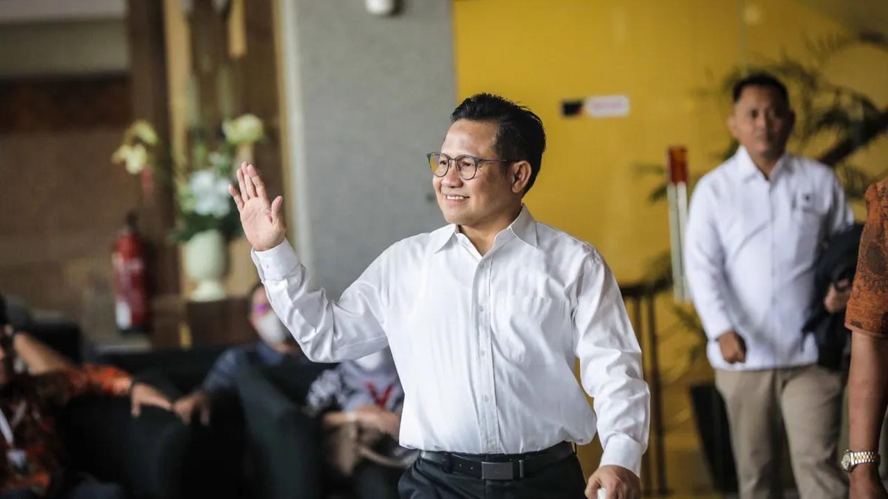 KPK juga telah menggeledah kediaman Reyna Usman pada Kamis, 7 September 2023. KPK menemukan catatan aliran uang yang diterima sejumlah pihak usai penggeledahan<br>