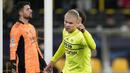 Penyerang Borrusia Dortmund, Erling Haaland berselebrasi usai mencetak gol ke gawang Besiktas pada pertandingan Grup C Liga Champions di Signal Iduna Park, Jerman, Rabu (8/12/2021). Dortmund menang telak atas Besiktas dengan skor 5-0. (AP Photo/ Martin Meissner)