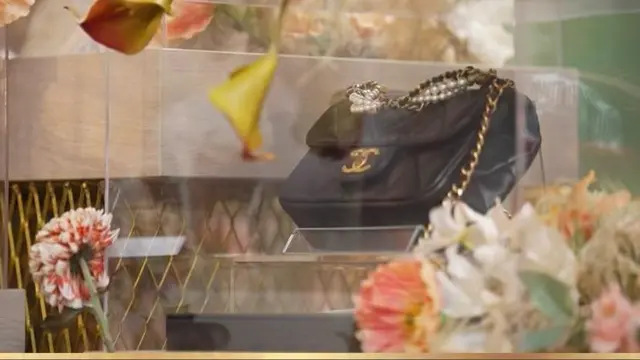 Usai Kalung Rp247 Juta, Seserahan Syifa Hadju dari El Rumi Terungkap, Ada Tas Chanel Rp167 Jutaan