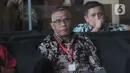 Rektor IAIN Ambon, Hasbullah Toisuta bersiap untuk menjalani pemeriksaan di Gedung KPK, Jakarta, Jumat (15/11/2019). Hasbollah Toisuta diperiksa dalam penyidikan kasus sengketa lahan pembangunan Kampus. (merdeka.com/Dwi Narwoko)