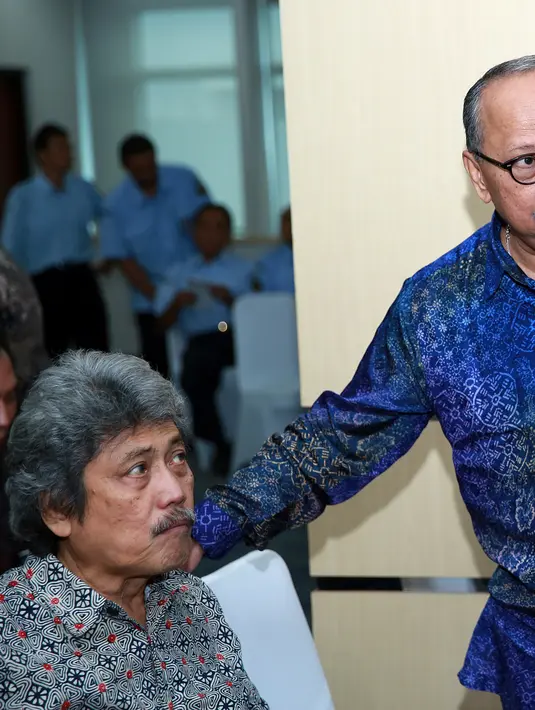 Pembajakan membuat musisi dan penyanyi tanah air merasa khawatir, tak terkecuali bagi musisi senior Ebiet G Ade. (Deki Prayoga/Bintang.com)