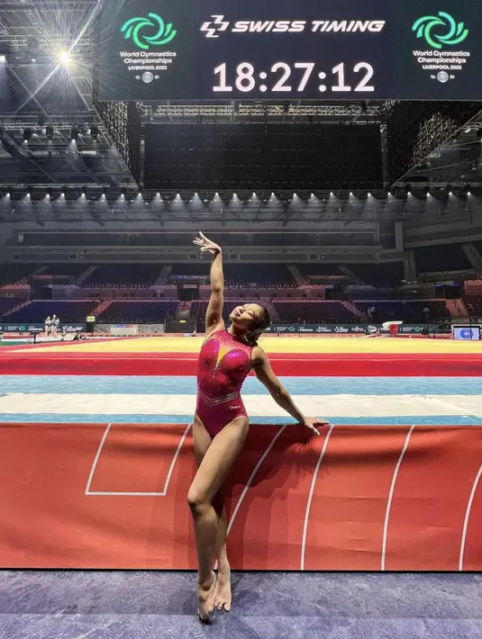 Merah menjadi warna yang berhasil memukau di atas arena.  [Foto: Instagram/ Firdha Irfanaluthfi]