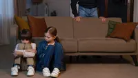 Mengatakan “jangan menangis” bisa membuat anak berpikir bahwa emosi seperti sedih atau takut adalah hal yang salah. [Dok/freepik.com]