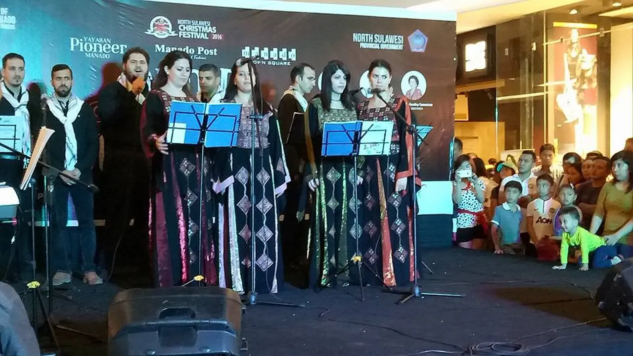 Nyanyian Natal Berbahasa Arab dari Palestina Mengalun di Manado