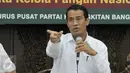 Mentan Amran Sulaiman saat menjadi pembicara pada diskusi ‘Lebaran Menjelang Harga Menjulang’ di Aula Gus Dur, Jakarta, Kamis (25/6/2015). Amran menjelaskan tentang kendala yang dialami lembaga yang dipimpinnya. (Liputan6.com/Johan Tallo)
