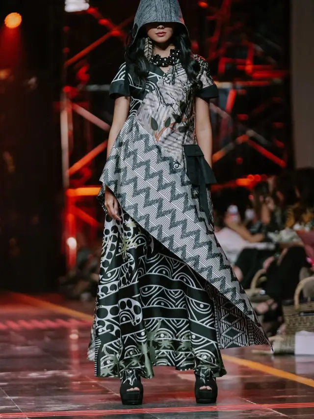  Rose.Ma.Lina x Sofie berkolaborasi mengangkat pesona etnik Dayak