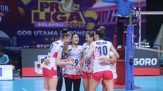 Tim putri Jakarta Livin' Mandiri merayakan kemenangan atas Jakarta Pertamina Enduro dalam lanjutan putaran kedua Proliga 2026 di GOR Utama, Bojonegoro, Jumat (13/2/2026). (Dok. PBVSI)