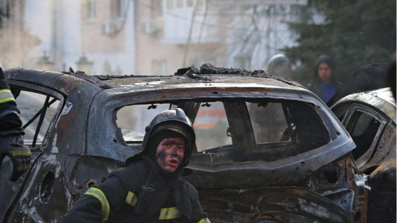 FOTO: Serangan Drone Ukraina Hantam Rusia: Puluhan Warga Belgorod Tewas, Apartemen dan Lebih dari Seratus Mobil Rusak Terbakar
