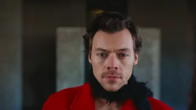 Harry Styles dalam video klip As It Was. (Tangkapan layar YouTube/ Harry Styles)