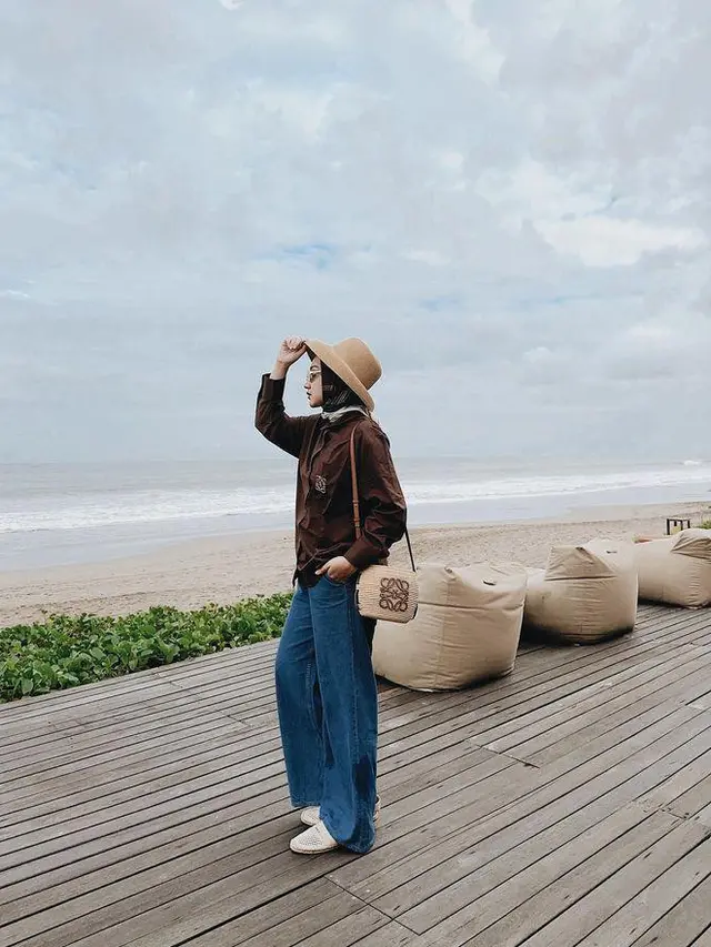 Inspirasi outfit ala Dian Pelangi
