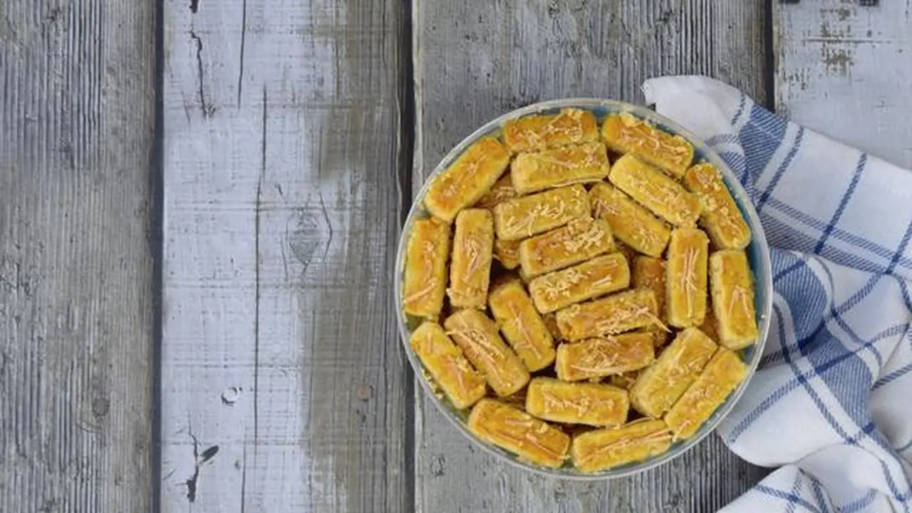 Cara Mudah Membuat Kue Kastengel Keju Renyah, Pilih Versi Sesuai Budget