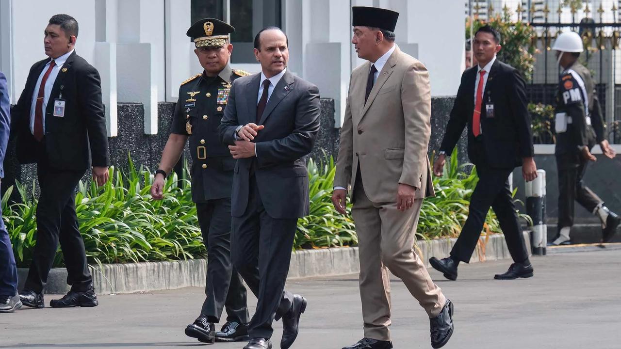 FOTO: Menhan Sjafrie Terima Kunjungan Menhan Qatar Bahas Kerja Sama Pertahanan