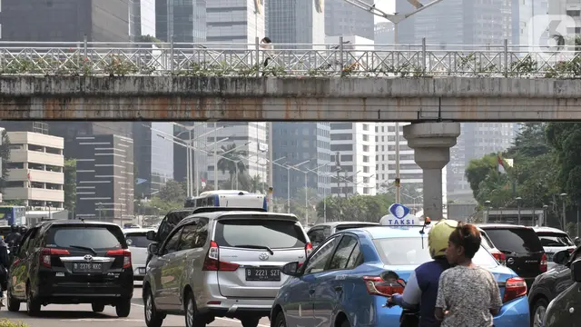 JPO Sudirman Tanpa Atap