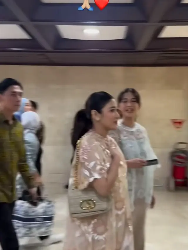 Naysila dan Nana Mirdad