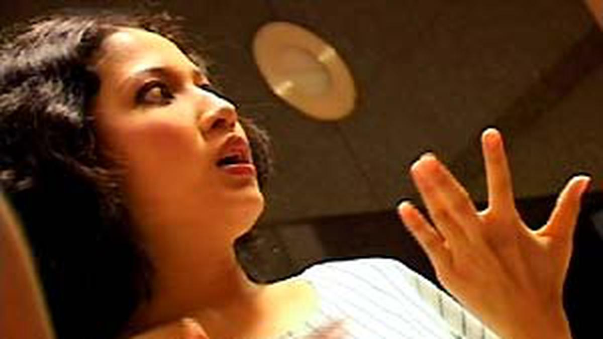 Iis Faradina Siap Dipanggil Polisi - ShowBiz Liputan6.com