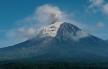 Gunung Semeru Kembali Erupsi, Total 174 Kali sejak Awal 2024