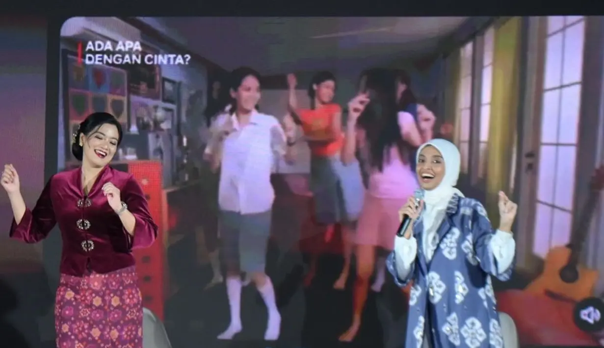 Titi Kamal pilih tampilan ayu nan elegan sebagai srikandi masa kini saat jadi pembicara [@titi_kamall]
