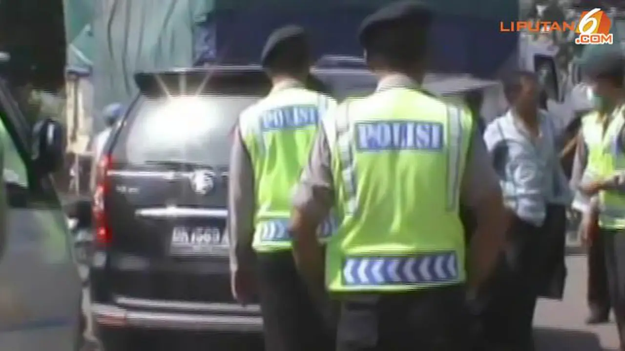 periksa-pemudik-gilimanuk-130815a.jpg