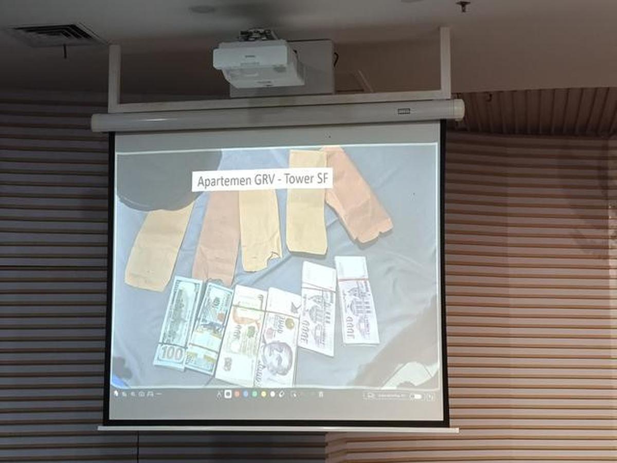 KPK rilis uang ditemukan di Safe House yang disewa Pejabat Bea Cukai (Foto: Rifqy/liputan6.com)