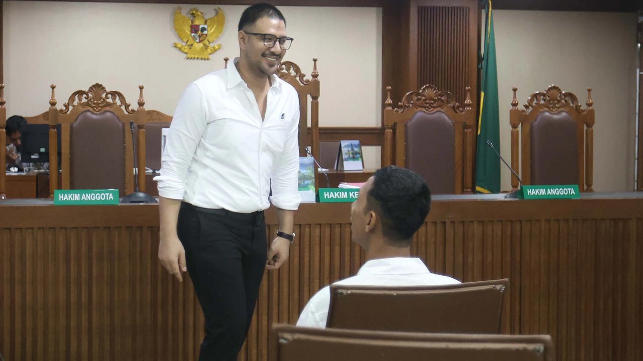 FOTO: Ammar Zoni Hadiri Sidang Lanjutan Kasus Dugaan Peredaran Narkotika di Rutan